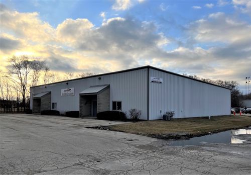 2402 Mcdonough St, Joliet, IL, 60436-1081 | Card Image