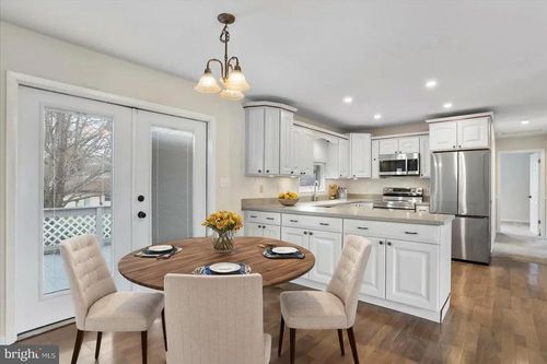 1349 Cedarwood Dr, HAGERSTOWN, MD, 21742-3018 | Card Image