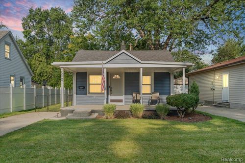 26569 Hampden St, Madison Heights, MI, 48071-3541 | Card Image