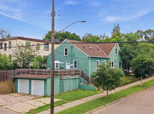 3952 Oakland Ave, Minneapolis, MN, 55407-2552 | Card Image
