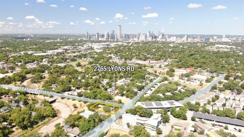 2765 Lyons Rd, Austin, TX, 78702-3632 | Card Image
