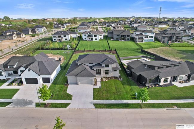 21009 C St, House other with 4 bedrooms, 4 bathrooms and 3 parking in Elkhorn NE | Image 65
