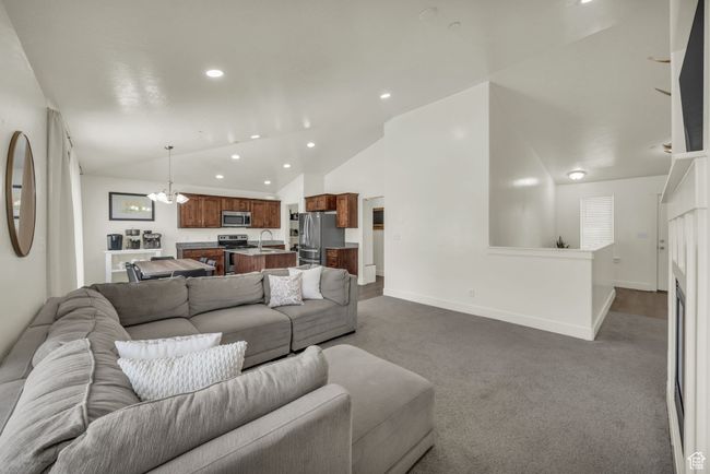 1226 N Horizon View Loop, House other with 5 bedrooms, 3 bathrooms and 4 parking in Elk Ridge UT | Image 6