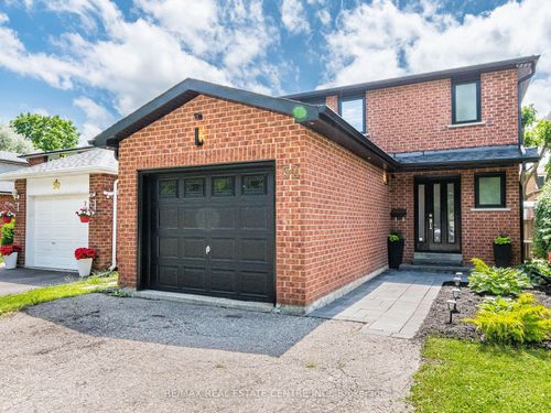 52 Mozart Cres, Brampton, ON, L6Y2W7 | Card Image