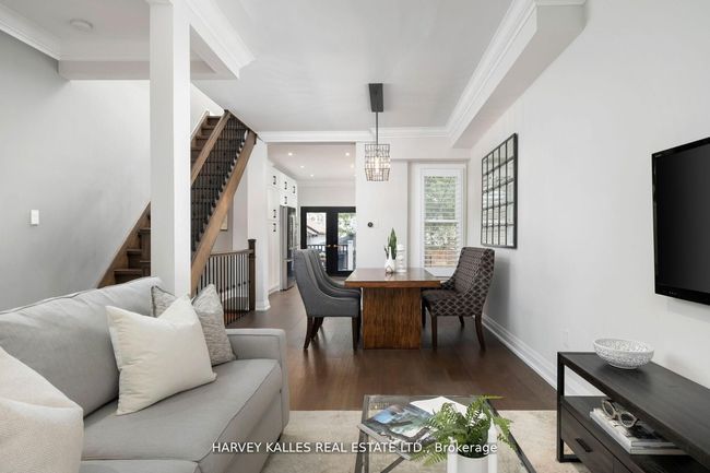 65 Tiverton Ave, House other with 3 bedrooms, 2 bathrooms and 2 parking in Toronto ON | Image 8