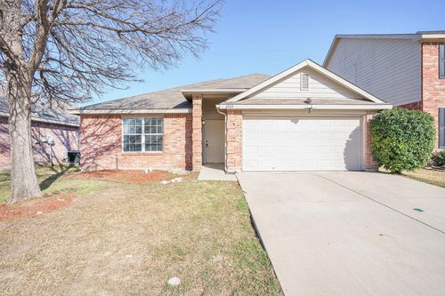 6060 Blazing Star Dr, Fort Worth, TX, 76179-2385 | Card Image