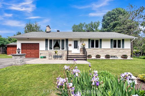 1989 Rideau Rd, Gloucester, ON, K1X1E1 | Card Image