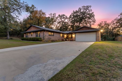 153 Circle Dr, Denison, TX, 75021-7749 | Card Image