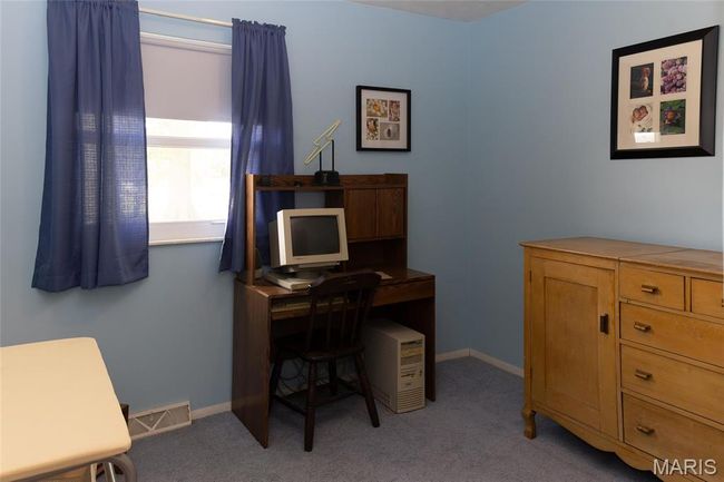 14 Dee St, House other with 3 bedrooms, 2 bathrooms and 2 parking in Moro IL | Image 14