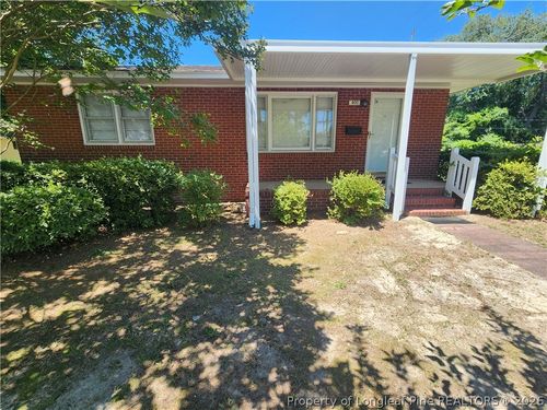 400 Roxie Ave, Fayetteville, NC, 28304-2128 | Card Image