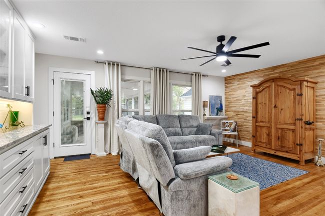 1405 N Wharton St, House other with 5 bedrooms, 2 bathrooms and null parking in Sherman TX | Image 12