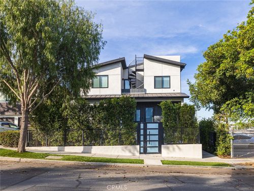 337 Penn St, El Segundo, CA, 90245-3989 | Card Image