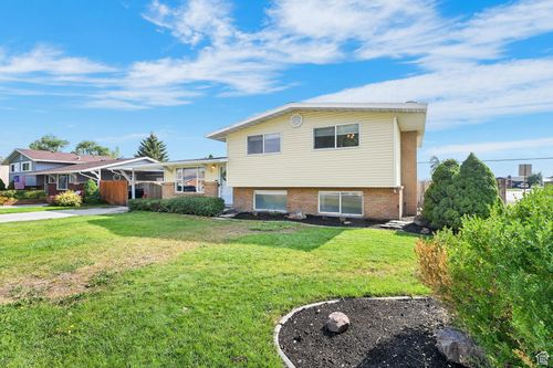 987 S 100 W, Garland, UT, 84312-9718 | Card Image