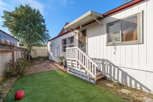 spc-26-97 Kennedy Ln, Healdsburg, CA, 95448-4026 | Card Image