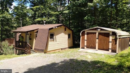 586 Cardinal View Rd, PAW PAW, WV, 25434-8934 | Card Image