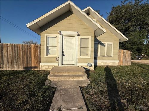 518 S West St, La Feria, TX, 78559-5163 | Card Image