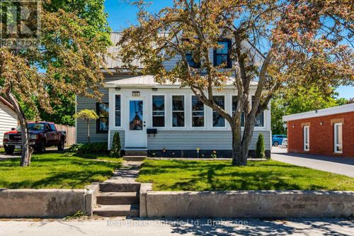 151 Main St, Penetanguishene, ON, L9M1L7 | Card Image