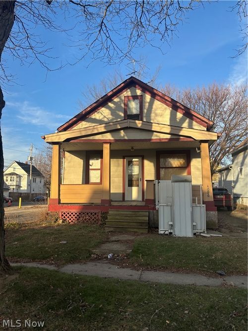 4096 E 66th St, Cleveland, OH, 44105-4917 | Card Image