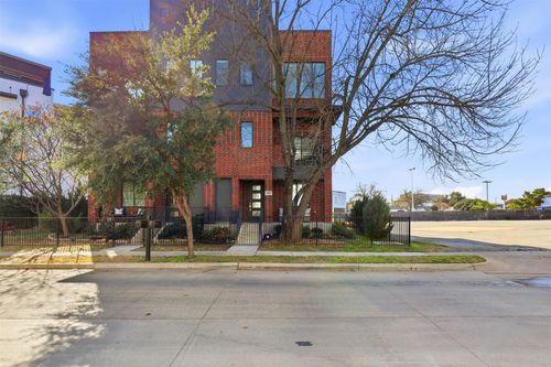 2903 Wingate St, Fort Worth, TX, 76107-1947 | Card Image