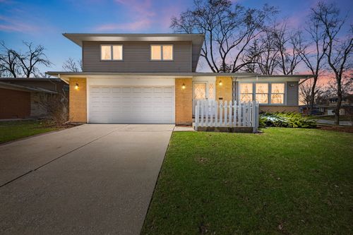 306 N Pleasant Dr, Glenwood, IL, 60425-1231 | Card Image