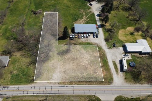 613 S Attica Rd, Knoxville, IA, 50138-9203 | Card Image