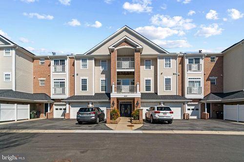 unit-206-420 Hamlet Club Dr, EDGEWATER, MD, 21037-2660 | Card Image