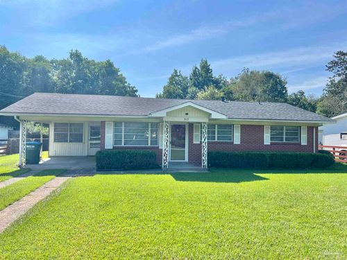 212 11th Ave, Atmore, AL, 36502-2711 | Card Image