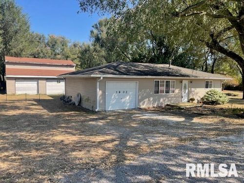 1802 S 14th St, Pekin, IL, 61554-6002 | Card Image