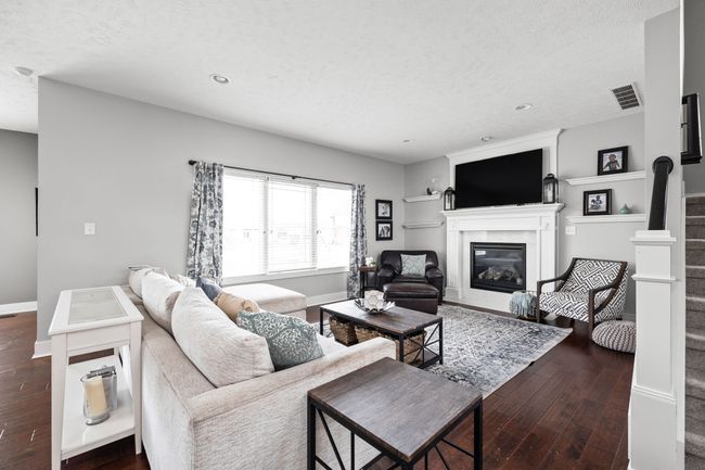 Living Room | Image 9