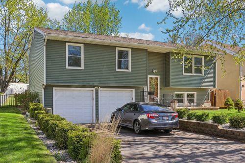 277 Sunset Ln, Antioch, IL, 60002-1665 | Card Image