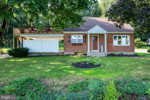 661 Reisinger Ave, WRIGHTSVILLE, PA, 17368-9094 | Card Image