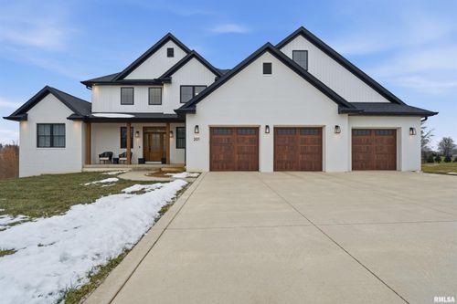 201 Royal Point Ct, Pekin, IL, 61554-9207 | Card Image