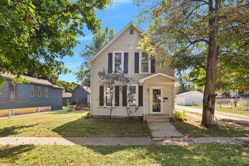 104 W North St, Lexington, IL, 61753-1330 | Card Image