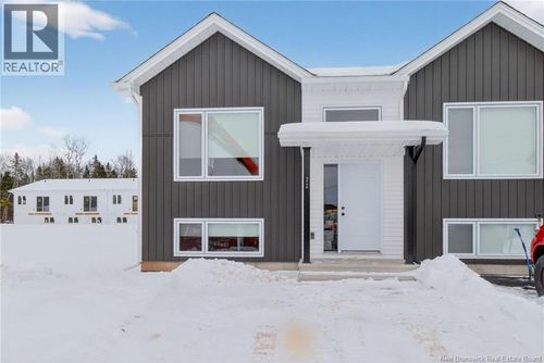 32 Cedric Crt, Dieppe, NB, E1A0A5 | Card Image