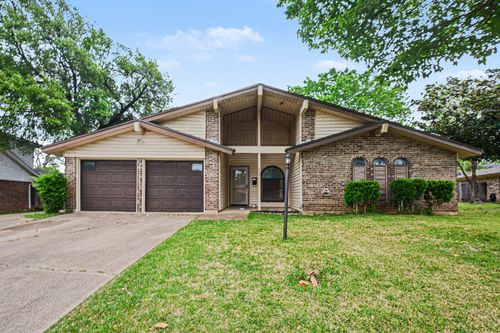 1629 Brent Ct, Grand Prairie, TX, 75051-4321 | Card Image