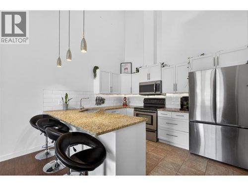 303-2120 Shannon Ridge Drive, West Kelowna, BC, V4T2Z3 | Card Image