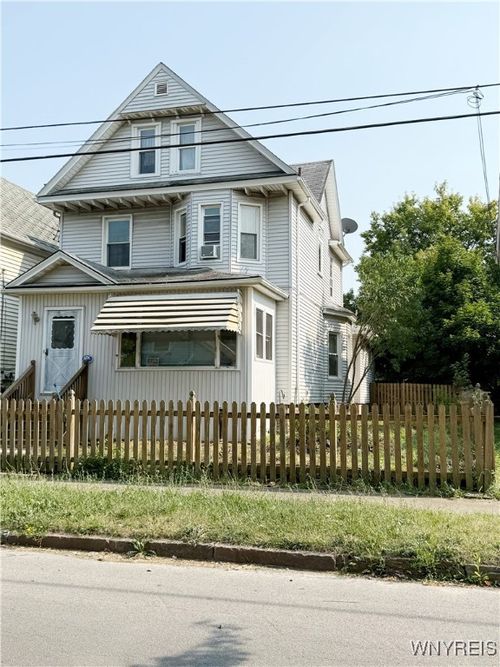 1715 Whitney Ave, Niagara Falls, NY, 14301-1333 | Card Image
