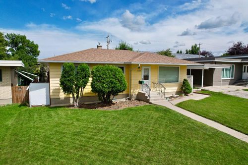 1025 25 St S, Lethbridge, AB, T1K2M8 | Card Image