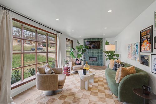 317 Bonnavue Dr, Hermitage, TN, 37076-1017 | Card Image