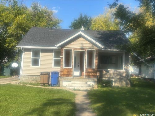 220 Stovel Ave, Melfort, SK, S0E1A0 | Card Image