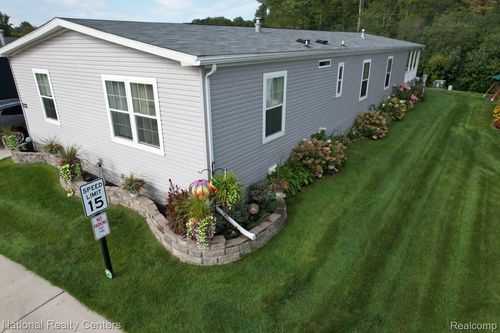 6484 Brookston Dr S, Willis, MI, 48191 | Card Image