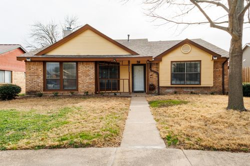 716 Fieldwood Dr, Mesquite, TX, 75150-4942 | Card Image