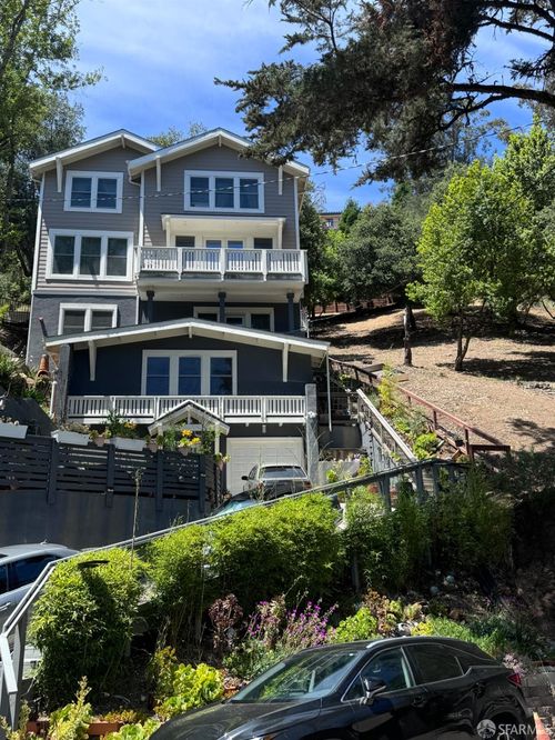 2276 Arrowhead Dr, Oakland, CA, 94611-1559 | Card Image