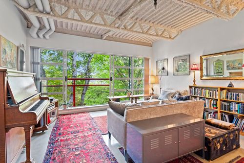 424-350 E 2nd Ave, Vancouver, BC, V5T4R8 | Card Image