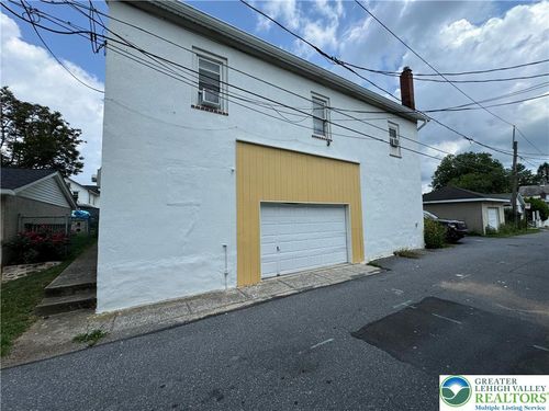 rear-garage-1521 Poplar Street, Northampton Boro, PA, 18067 | Card Image