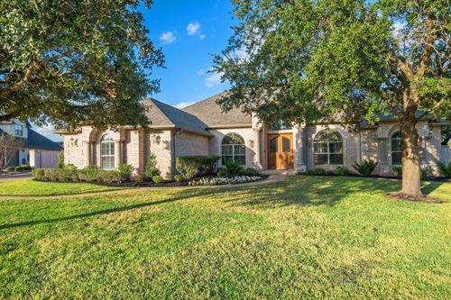 3803 Park Meadow Ln, Bryan, TX, 77802-5870 | Card Image