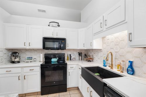 6700 Oriole Ct, Fort Worth, TX, 76137-2302 | Card Image