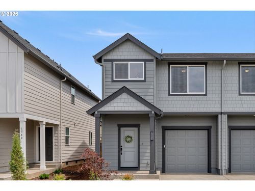 1564 Brown St, Woodburn, OR, 97071-5746 | Card Image