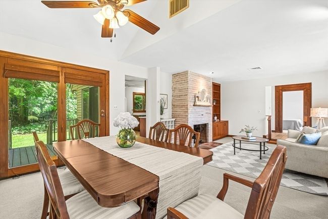 UNIT-4 - 22 Grove Pl, Condo with 2 bedrooms, 1 bathrooms and 1 parking in Winchester MA | Image 18