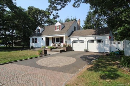 8 Woodbury Rd, Farmingville, NY, 11738-2315 | Card Image
